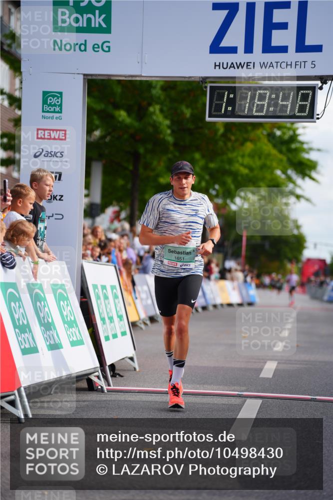 20.09.2026 - PSD Bank Halbmarathon LAZAROV Photography http://msf.ph/oto/10498430 20.09.2026 11:18:47 Ziel 1651 meine-sportfotos.de