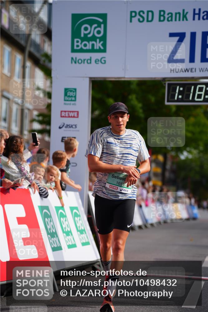 20.09.2026 - PSD Bank Halbmarathon LAZAROV Photography http://msf.ph/oto/10498432 20.09.2026 11:18:48 Ziel 1651 meine-sportfotos.de