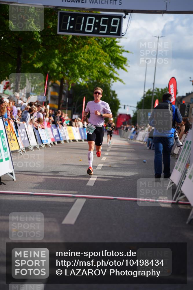 20.09.2026 - PSD Bank Halbmarathon LAZAROV Photography http://msf.ph/oto/10498434 20.09.2026 11:18:59 Ziel 3891 meine-sportfotos.de