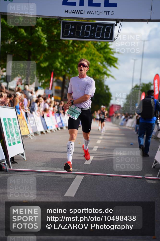 20.09.2026 - PSD Bank Halbmarathon LAZAROV Photography http://msf.ph/oto/10498438 20.09.2026 11:19:00 Ziel 3891 meine-sportfotos.de