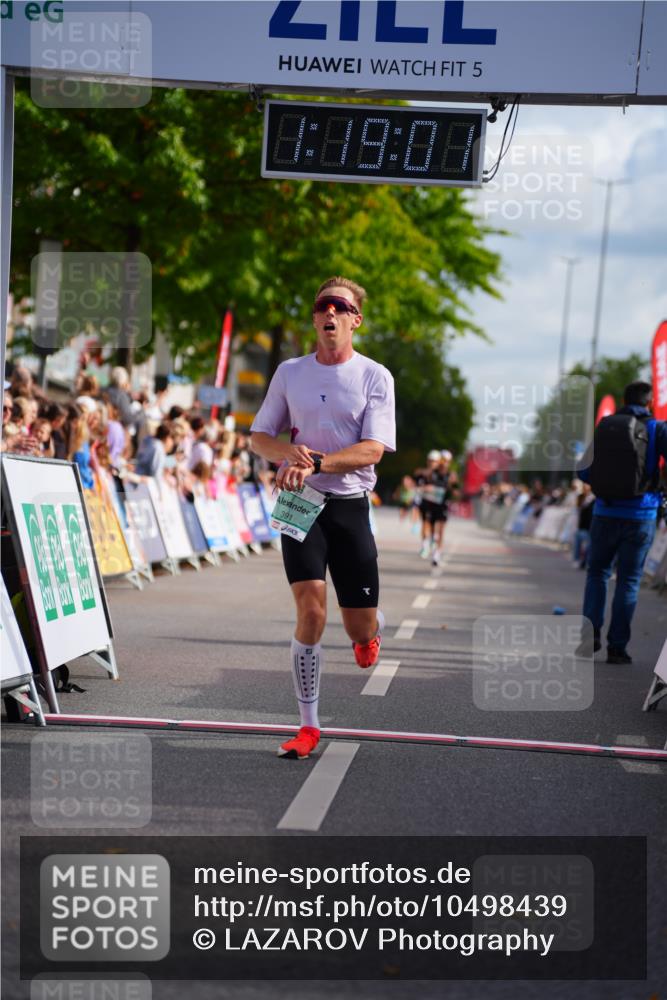 20.09.2026 - PSD Bank Halbmarathon LAZAROV Photography http://msf.ph/oto/10498439 20.09.2026 11:19:00 Ziel 3891 meine-sportfotos.de