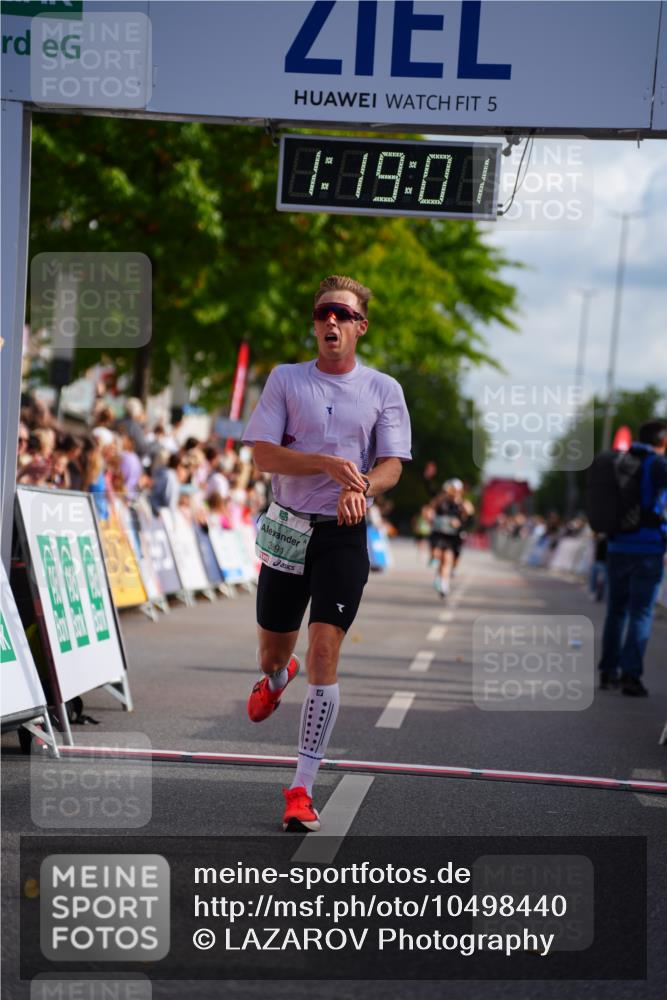 20.09.2026 - PSD Bank Halbmarathon LAZAROV Photography http://msf.ph/oto/10498440 20.09.2026 11:19:00 Ziel 3891 meine-sportfotos.de