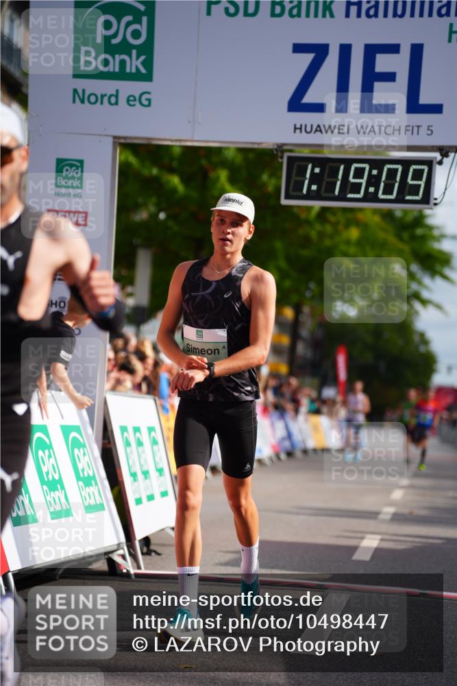 20.09.2026 - PSD Bank Halbmarathon LAZAROV Photography http://msf.ph/oto/10498447 20.09.2026 11:19:09 Ziel 3171, 4119 meine-sportfotos.de