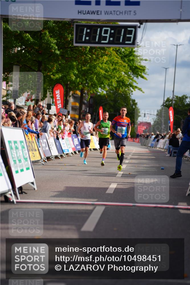 20.09.2026 - PSD Bank Halbmarathon LAZAROV Photography http://msf.ph/oto/10498451 20.09.2026 11:19:13 Ziel 2541, 3171, 3272, 4119, 4169 meine-sportfotos.de