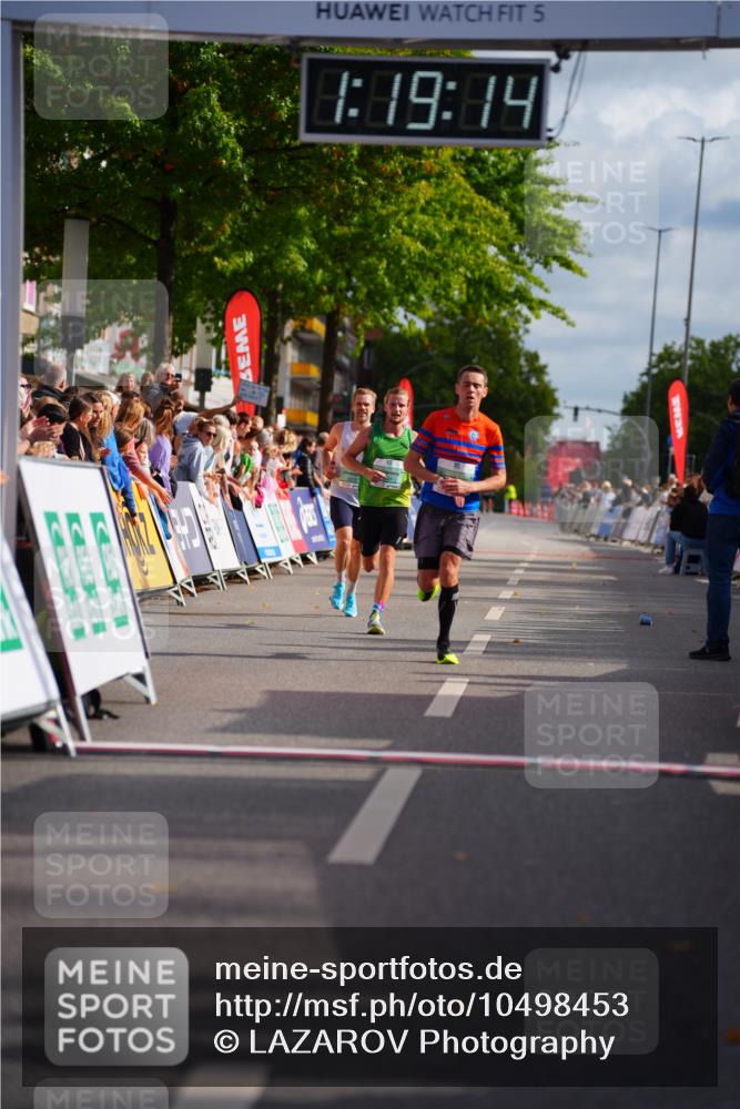 20.09.2026 - PSD Bank Halbmarathon LAZAROV Photography http://msf.ph/oto/10498453 20.09.2026 11:19:13 Ziel 2541, 3171, 3272, 4119, 4169 meine-sportfotos.de