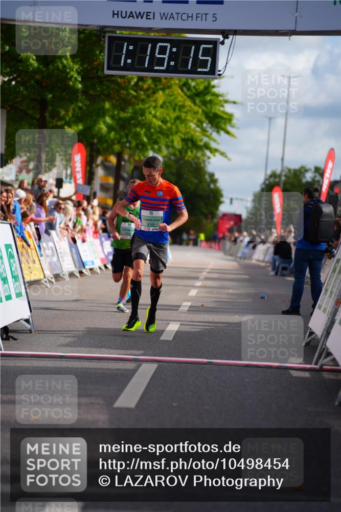 20.09.2026 - PSD Bank Halbmarathon LAZAROV Photography http://msf.ph/oto/10498454 20.09.2026 11:19:14 Ziel 2541, 3171, 3272, 4119, 4169 meine-sportfotos.de