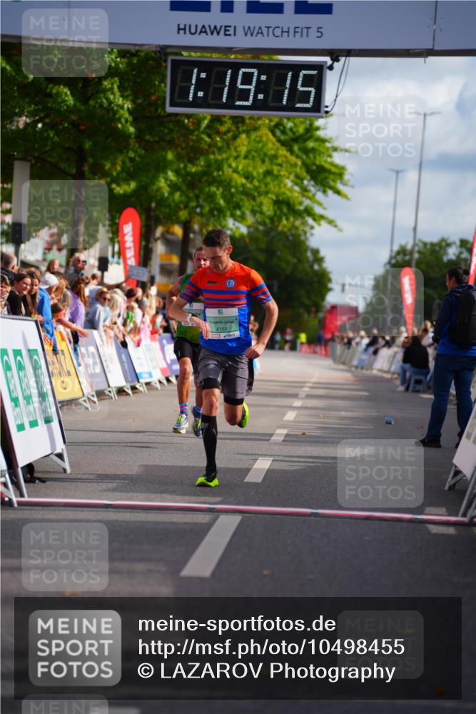20.09.2026 - PSD Bank Halbmarathon LAZAROV Photography http://msf.ph/oto/10498455 20.09.2026 11:19:14 Ziel 2541, 3171, 3272, 4119, 4169 meine-sportfotos.de