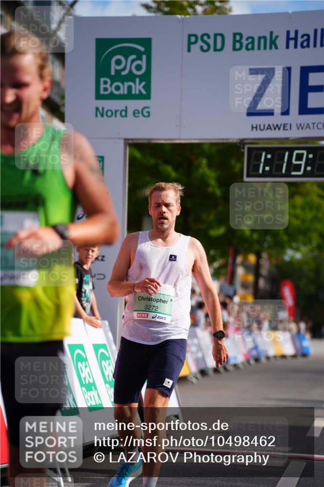20.09.2026 - PSD Bank Halbmarathon LAZAROV Photography http://msf.ph/oto/10498462 20.09.2026 11:19:18 Ziel 2541, 3272, 4169 meine-sportfotos.de