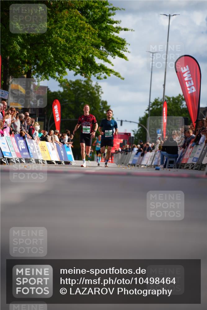 20.09.2026 - PSD Bank Halbmarathon LAZAROV Photography http://msf.ph/oto/10498464 20.09.2026 11:19:40 Ziel  meine-sportfotos.de
