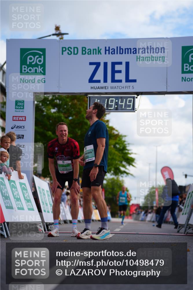 20.09.2026 - PSD Bank Halbmarathon LAZAROV Photography http://msf.ph/oto/10498479 20.09.2026 11:19:48 Ziel 1785, 4372, 4718 meine-sportfotos.de