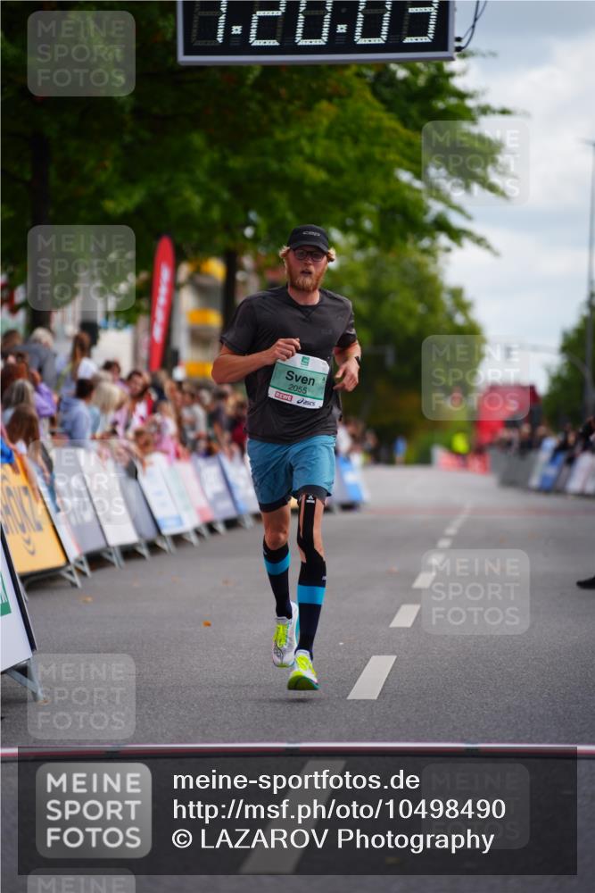 20.09.2026 - PSD Bank Halbmarathon LAZAROV Photography http://msf.ph/oto/10498490 20.09.2026 11:20:03 Ziel 2055 meine-sportfotos.de