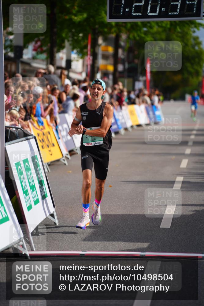 20.09.2026 - PSD Bank Halbmarathon LAZAROV Photography http://msf.ph/oto/10498504 20.09.2026 11:20:34 Ziel 1326 meine-sportfotos.de