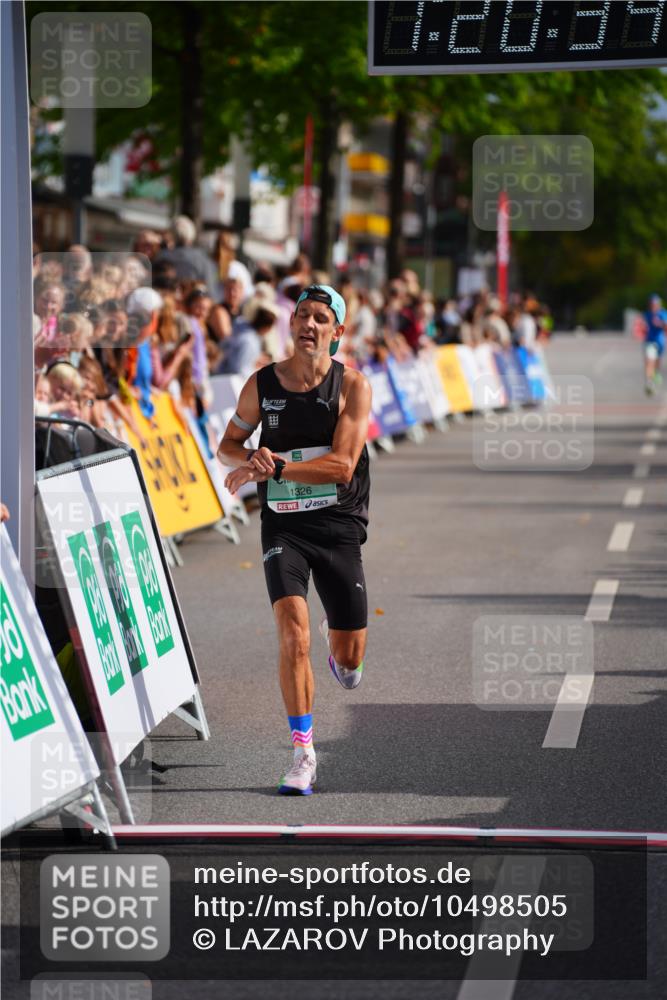 20.09.2026 - PSD Bank Halbmarathon LAZAROV Photography http://msf.ph/oto/10498505 20.09.2026 11:20:34 Ziel 1326 meine-sportfotos.de