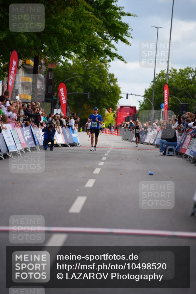 20.09.2026 - PSD Bank Halbmarathon LAZAROV Photography http://msf.ph/oto/10498520 20.09.2026 11:21:33 Ziel  meine-sportfotos.de