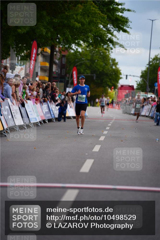20.09.2026 - PSD Bank Halbmarathon LAZAROV Photography http://msf.ph/oto/10498529 20.09.2026 11:21:37 Ziel 1762 meine-sportfotos.de