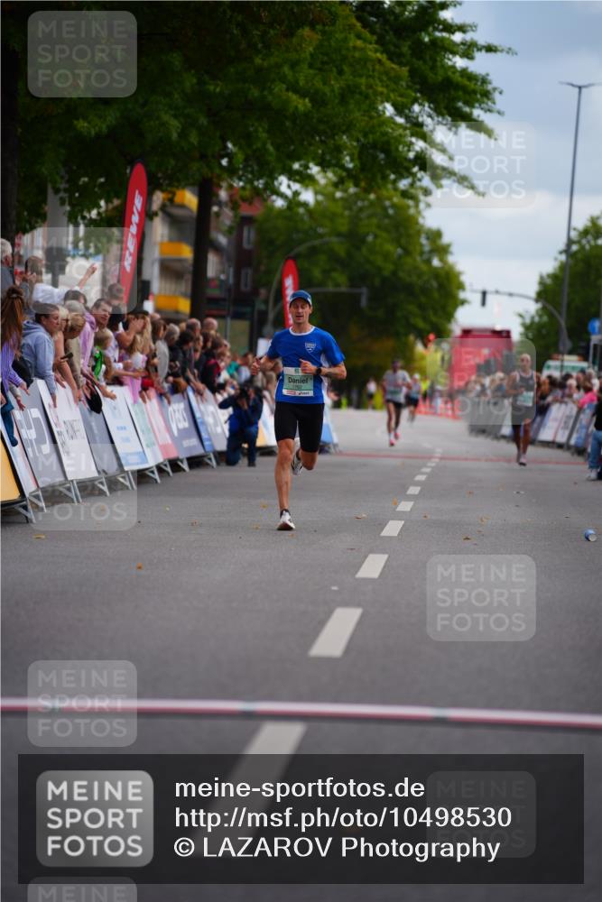 20.09.2026 - PSD Bank Halbmarathon LAZAROV Photography http://msf.ph/oto/10498530 20.09.2026 11:21:37 Ziel 1762 meine-sportfotos.de