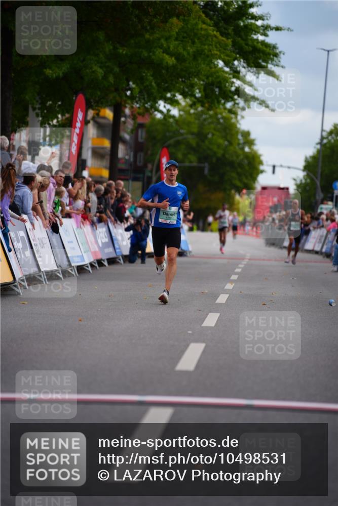 20.09.2026 - PSD Bank Halbmarathon LAZAROV Photography http://msf.ph/oto/10498531 20.09.2026 11:21:38 Ziel 1762 meine-sportfotos.de