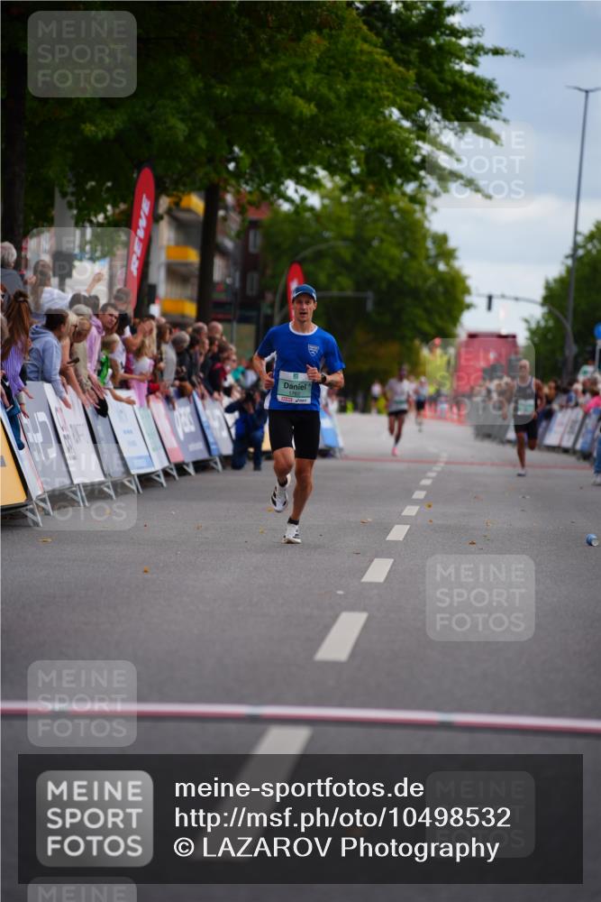 20.09.2026 - PSD Bank Halbmarathon LAZAROV Photography http://msf.ph/oto/10498532 20.09.2026 11:21:38 Ziel 1762 meine-sportfotos.de