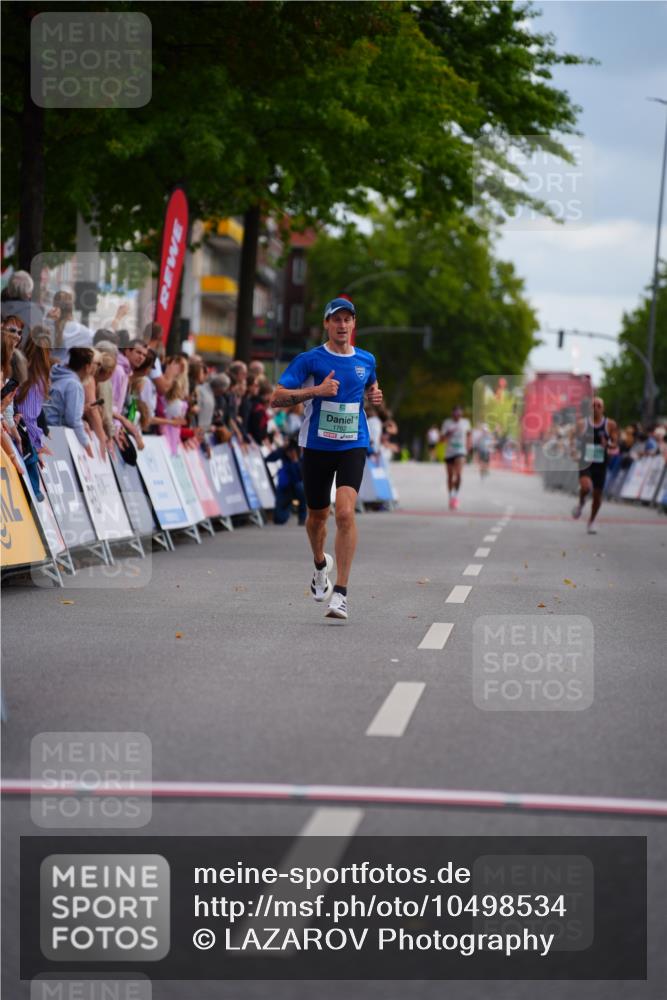 20.09.2026 - PSD Bank Halbmarathon LAZAROV Photography http://msf.ph/oto/10498534 20.09.2026 11:21:38 Ziel 1762 meine-sportfotos.de