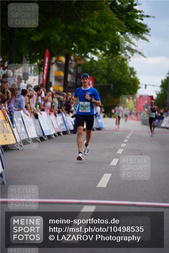 20.09.2026 - PSD Bank Halbmarathon LAZAROV Photography http://msf.ph/oto/10498535 20.09.2026 11:21:39 Ziel 1762 meine-sportfotos.de