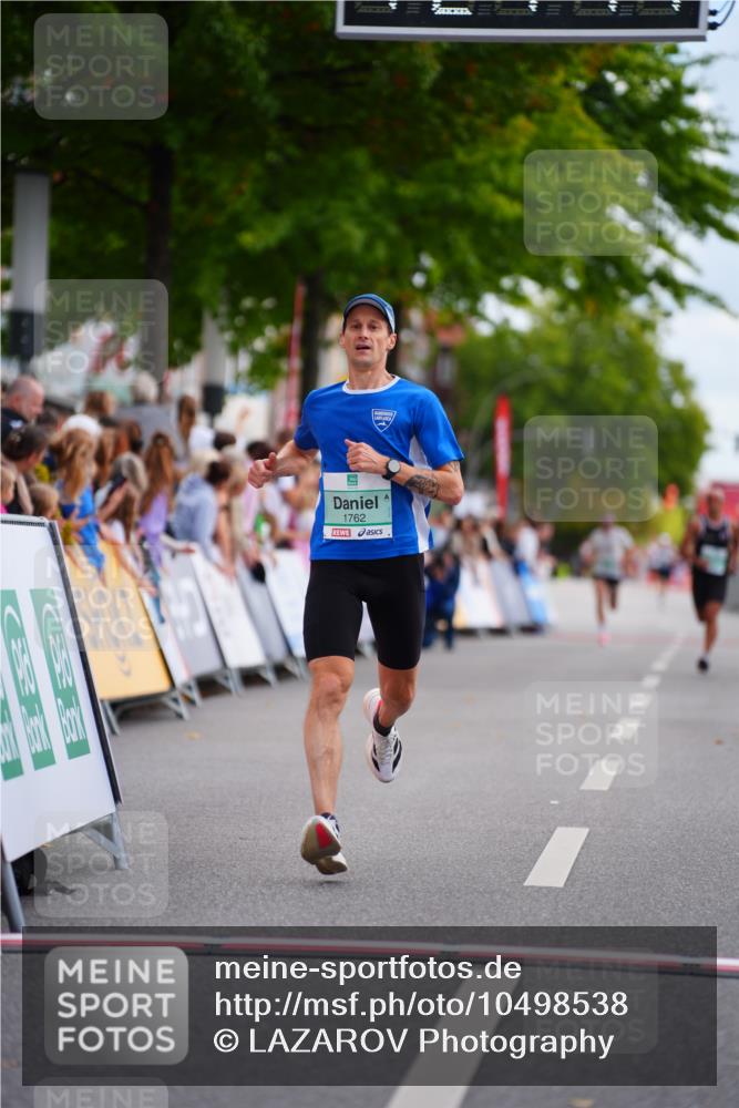 20.09.2026 - PSD Bank Halbmarathon LAZAROV Photography http://msf.ph/oto/10498538 20.09.2026 11:21:40 Ziel 1762 meine-sportfotos.de