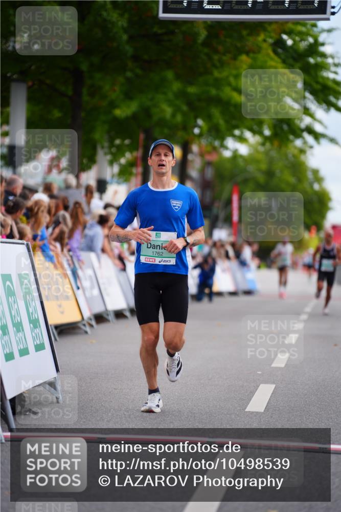 20.09.2026 - PSD Bank Halbmarathon LAZAROV Photography http://msf.ph/oto/10498539 20.09.2026 11:21:40 Ziel 1762 meine-sportfotos.de