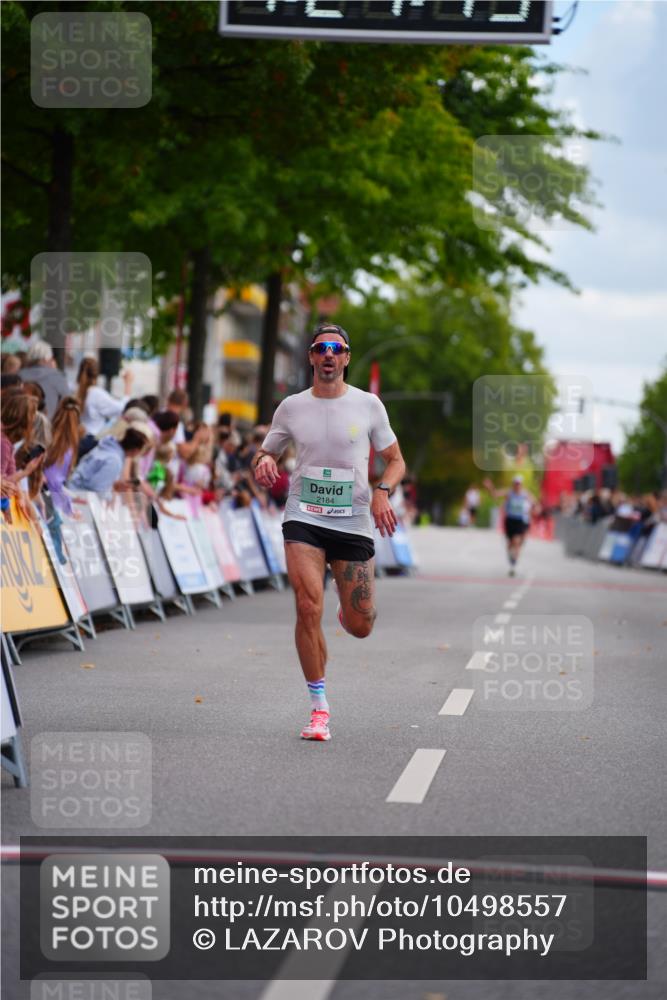 20.09.2026 - PSD Bank Halbmarathon LAZAROV Photography http://msf.ph/oto/10498557 20.09.2026 11:21:48 Ziel 1762, 2184, 4763 meine-sportfotos.de