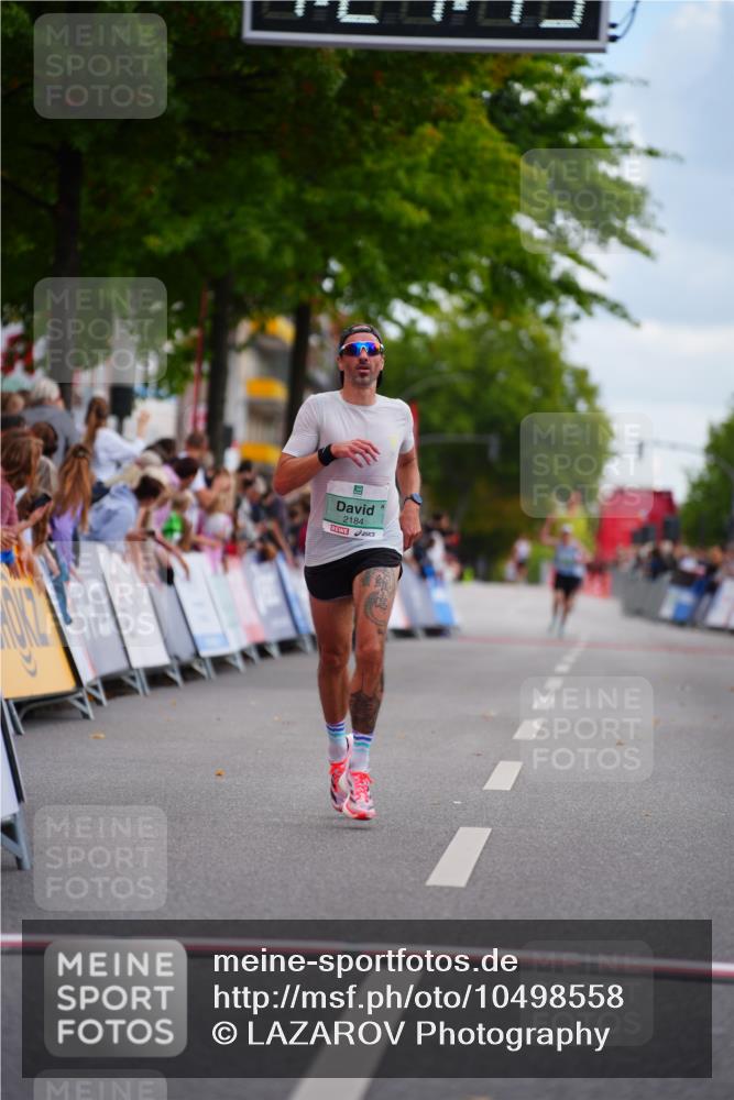 20.09.2026 - PSD Bank Halbmarathon LAZAROV Photography http://msf.ph/oto/10498558 20.09.2026 11:21:49 Ziel 1762, 2184, 4763 meine-sportfotos.de