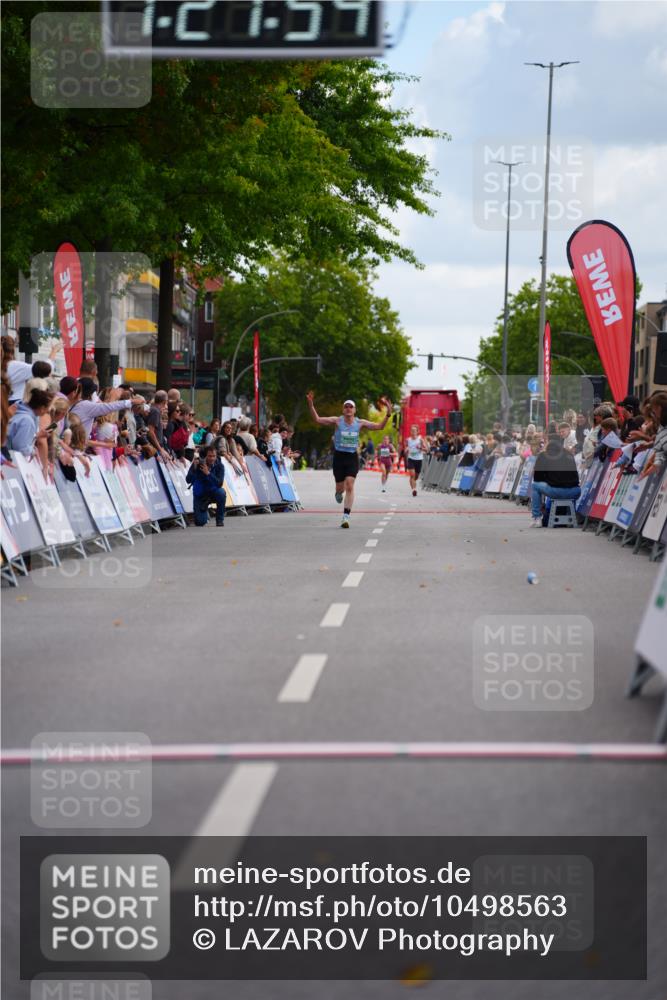 20.09.2026 - PSD Bank Halbmarathon LAZAROV Photography http://msf.ph/oto/10498563 20.09.2026 11:21:53 Ziel 2184, 4763 meine-sportfotos.de