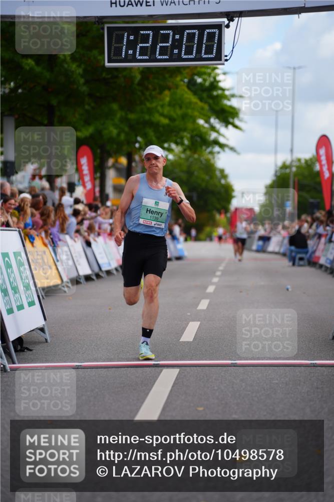 20.09.2026 - PSD Bank Halbmarathon LAZAROV Photography http://msf.ph/oto/10498578 20.09.2026 11:22:00 Ziel 1139 meine-sportfotos.de