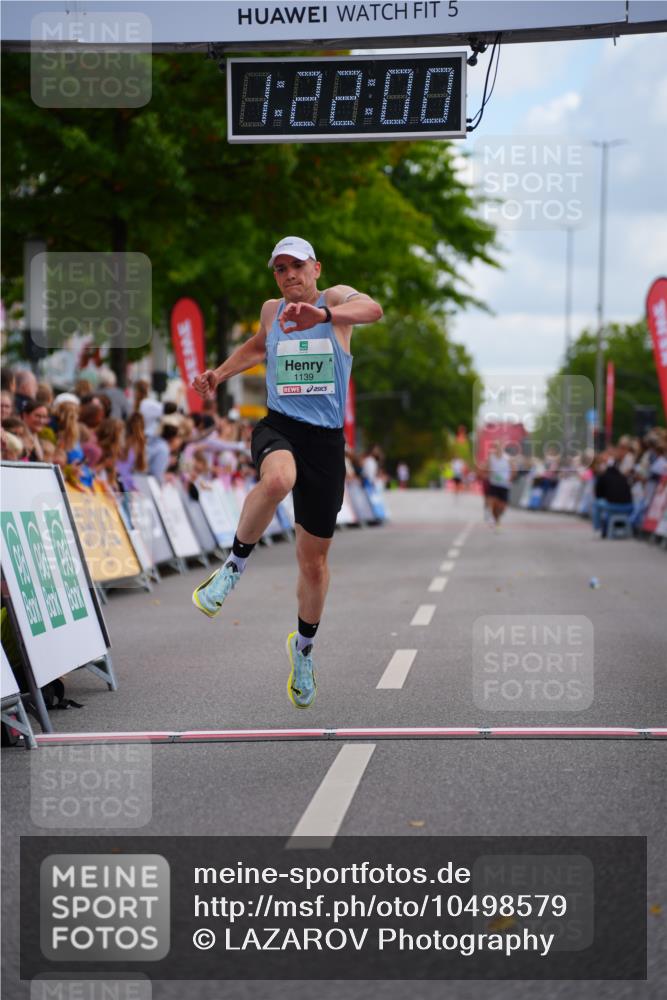 20.09.2026 - PSD Bank Halbmarathon LAZAROV Photography http://msf.ph/oto/10498579 20.09.2026 11:22:00 Ziel 1139 meine-sportfotos.de