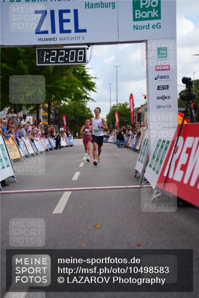 20.09.2026 - PSD Bank Halbmarathon LAZAROV Photography http://msf.ph/oto/10498583 20.09.2026 11:22:08 Ziel 1139, 1899, 3995 meine-sportfotos.de