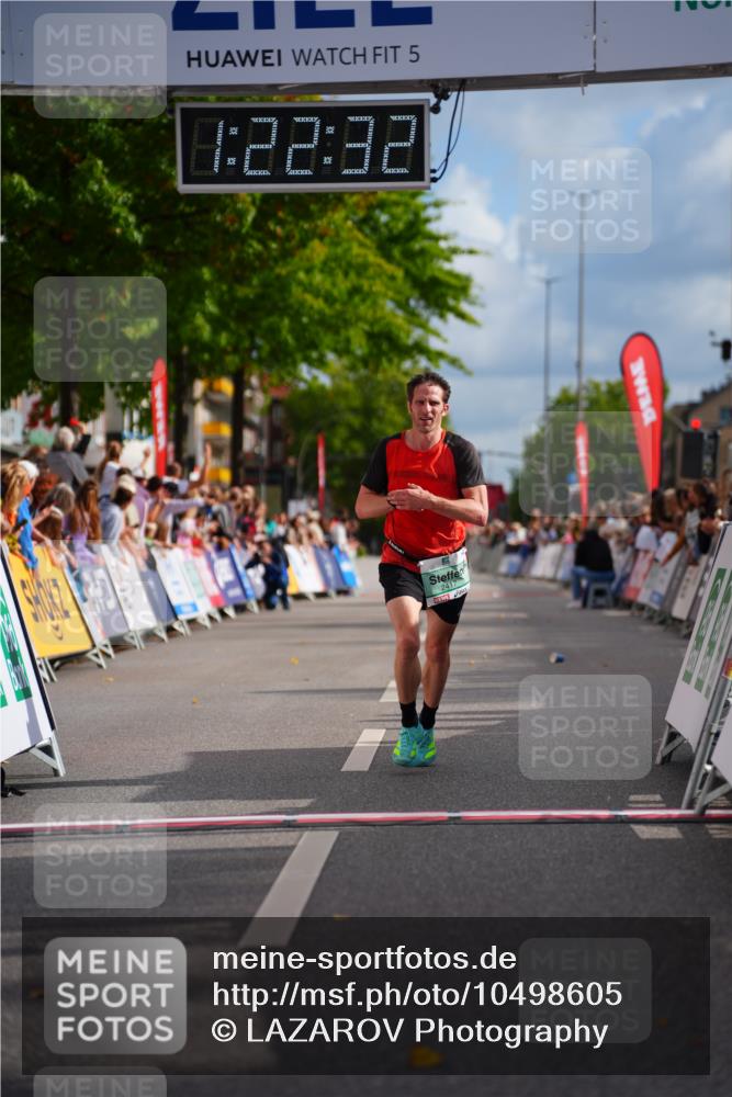 20.09.2026 - PSD Bank Halbmarathon LAZAROV Photography http://msf.ph/oto/10498605 20.09.2026 11:22:31 Ziel 2417, 2445 meine-sportfotos.de
