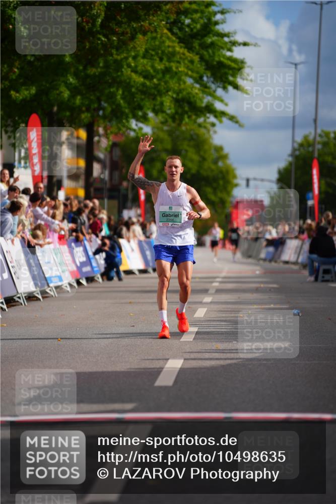 20.09.2026 - PSD Bank Halbmarathon LAZAROV Photography http://msf.ph/oto/10498635 20.09.2026 11:22:39 Ziel 2417 meine-sportfotos.de