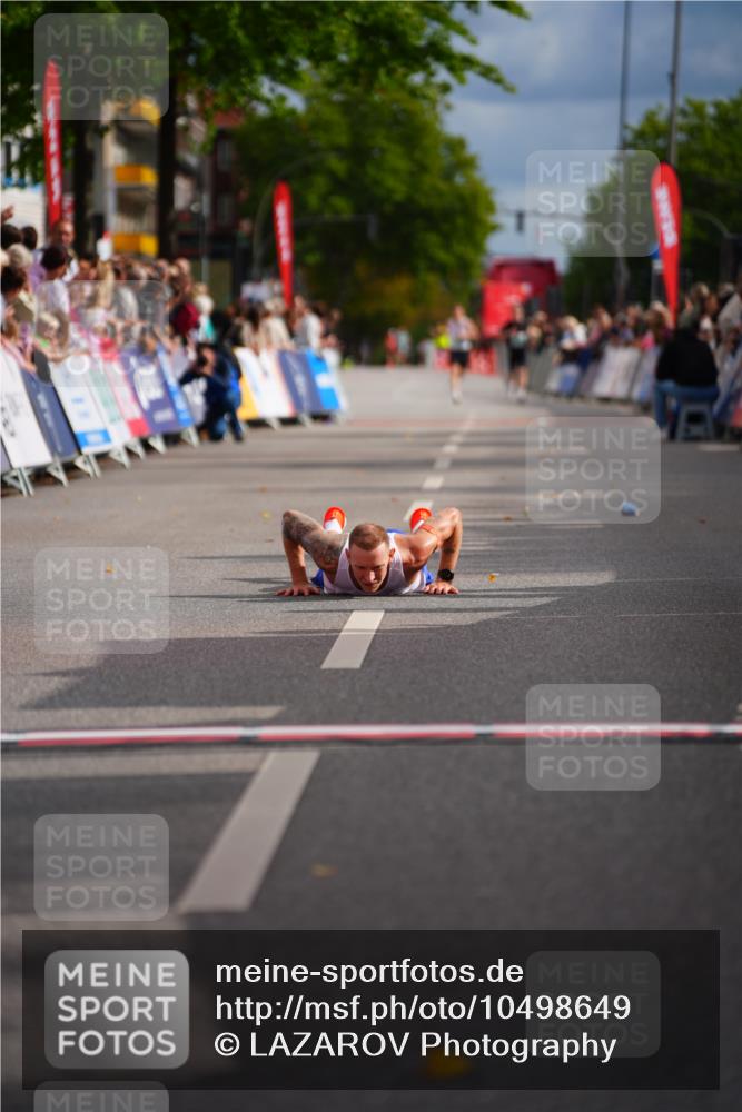 20.09.2026 - PSD Bank Halbmarathon LAZAROV Photography http://msf.ph/oto/10498649 20.09.2026 11:22:41 Ziel 2356 meine-sportfotos.de