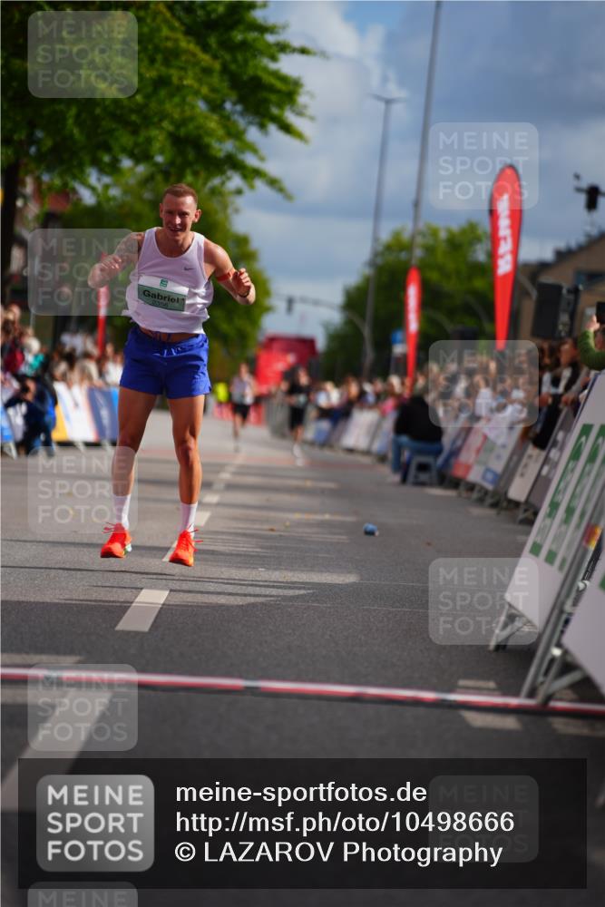 20.09.2026 - PSD Bank Halbmarathon LAZAROV Photography http://msf.ph/oto/10498666 20.09.2026 11:22:42 Ziel 2356 meine-sportfotos.de