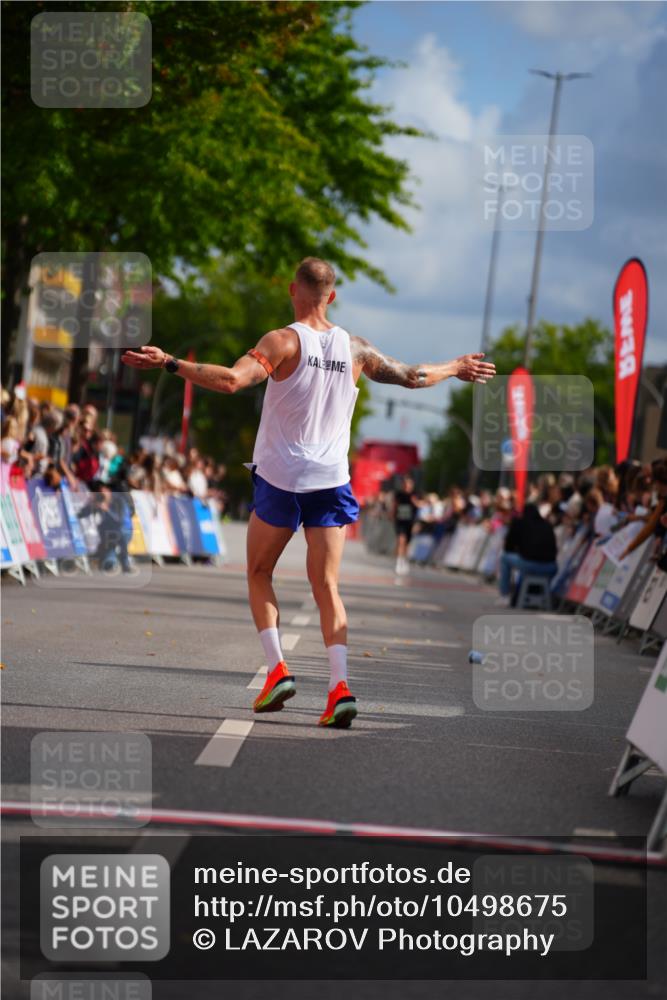 20.09.2026 - PSD Bank Halbmarathon LAZAROV Photography http://msf.ph/oto/10498675 20.09.2026 11:22:43 Ziel 2356 meine-sportfotos.de