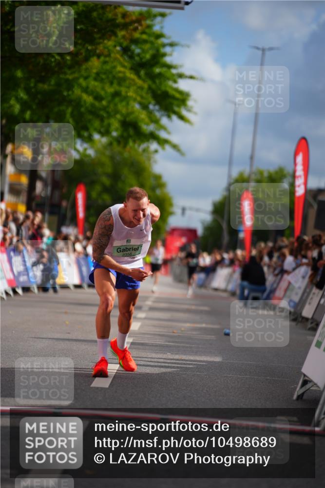 20.09.2026 - PSD Bank Halbmarathon LAZAROV Photography http://msf.ph/oto/10498689 20.09.2026 11:22:44 Ziel 2356 meine-sportfotos.de