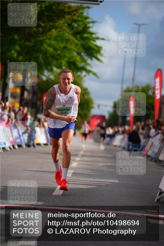 20.09.2026 - PSD Bank Halbmarathon LAZAROV Photography http://msf.ph/oto/10498694 20.09.2026 11:22:44 Ziel 2356 meine-sportfotos.de