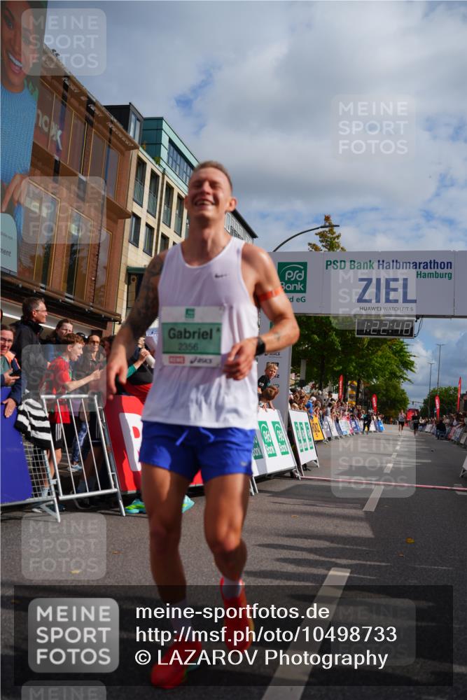20.09.2026 - PSD Bank Halbmarathon LAZAROV Photography http://msf.ph/oto/10498733 20.09.2026 11:22:47 Ziel 2356 meine-sportfotos.de