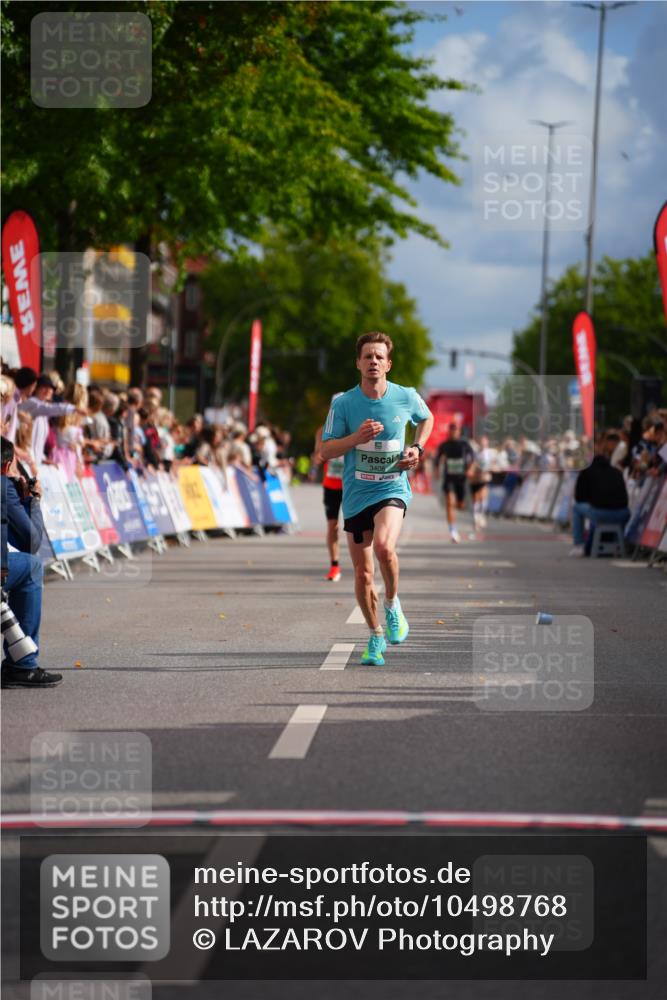 20.09.2026 - PSD Bank Halbmarathon LAZAROV Photography http://msf.ph/oto/10498768 20.09.2026 11:23:18 Ziel 3406 meine-sportfotos.de