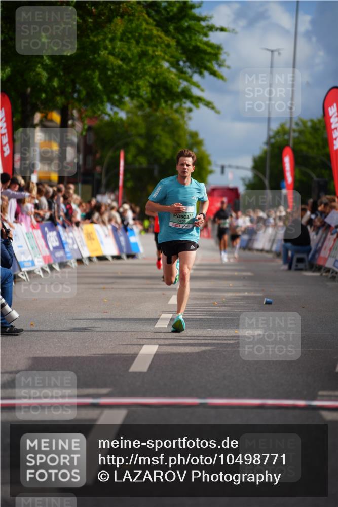 20.09.2026 - PSD Bank Halbmarathon LAZAROV Photography http://msf.ph/oto/10498771 20.09.2026 11:23:18 Ziel 3406 meine-sportfotos.de