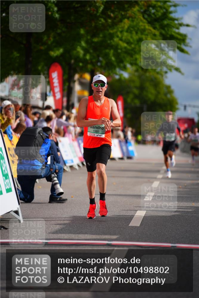 20.09.2026 - PSD Bank Halbmarathon LAZAROV Photography http://msf.ph/oto/10498802 20.09.2026 11:23:23 Ziel 1985, 3104, 3406 meine-sportfotos.de