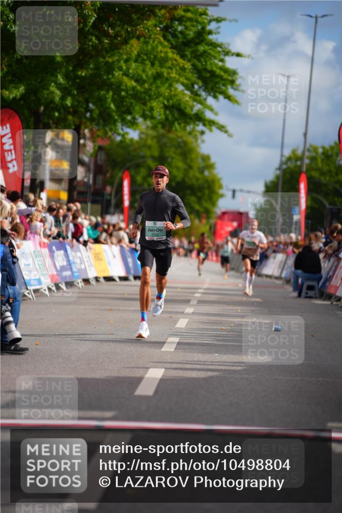 20.09.2026 - PSD Bank Halbmarathon LAZAROV Photography http://msf.ph/oto/10498804 20.09.2026 11:23:24 Ziel 1985, 3104, 3406 meine-sportfotos.de