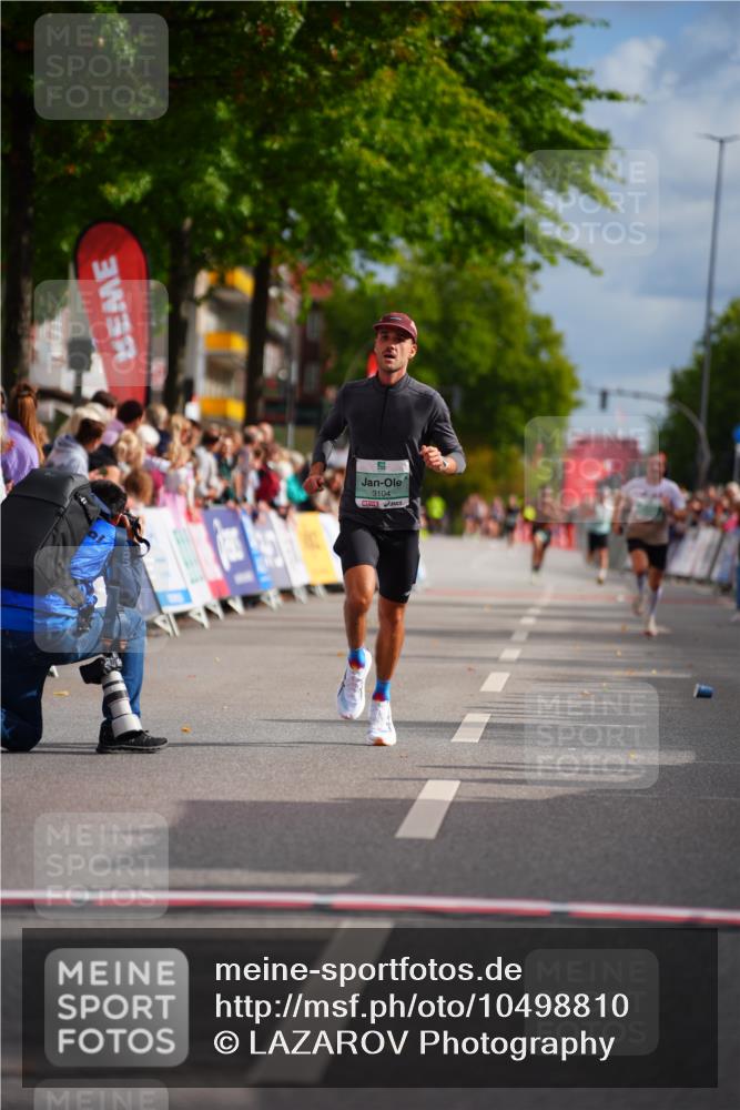 20.09.2026 - PSD Bank Halbmarathon LAZAROV Photography http://msf.ph/oto/10498810 20.09.2026 11:23:25 Ziel 1985, 3104, 3406 meine-sportfotos.de