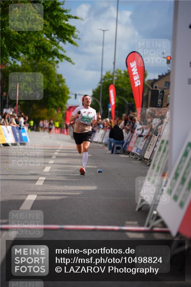 20.09.2026 - PSD Bank Halbmarathon LAZAROV Photography http://msf.ph/oto/10498824 20.09.2026 11:23:28 Ziel 1985, 3104, 3406, 3625 meine-sportfotos.de