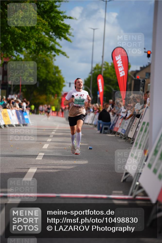 20.09.2026 - PSD Bank Halbmarathon LAZAROV Photography http://msf.ph/oto/10498830 20.09.2026 11:23:29 Ziel 1985, 3104, 3625 meine-sportfotos.de