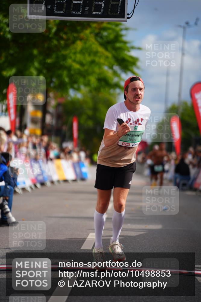 20.09.2026 - PSD Bank Halbmarathon LAZAROV Photography http://msf.ph/oto/10498853 20.09.2026 11:23:31 Ziel 1985, 3104, 3625 meine-sportfotos.de