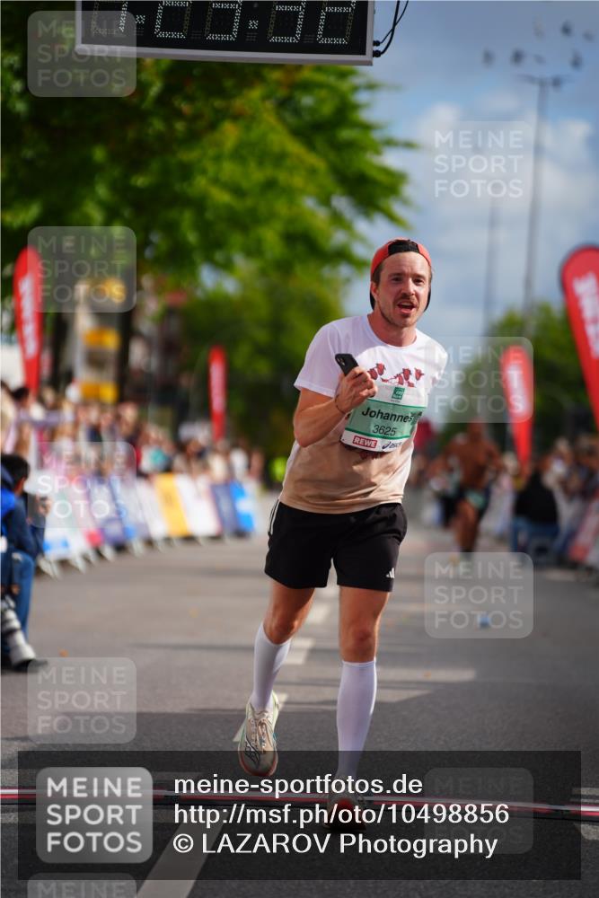 20.09.2026 - PSD Bank Halbmarathon LAZAROV Photography http://msf.ph/oto/10498856 20.09.2026 11:23:31 Ziel 1985, 3104, 3625 meine-sportfotos.de