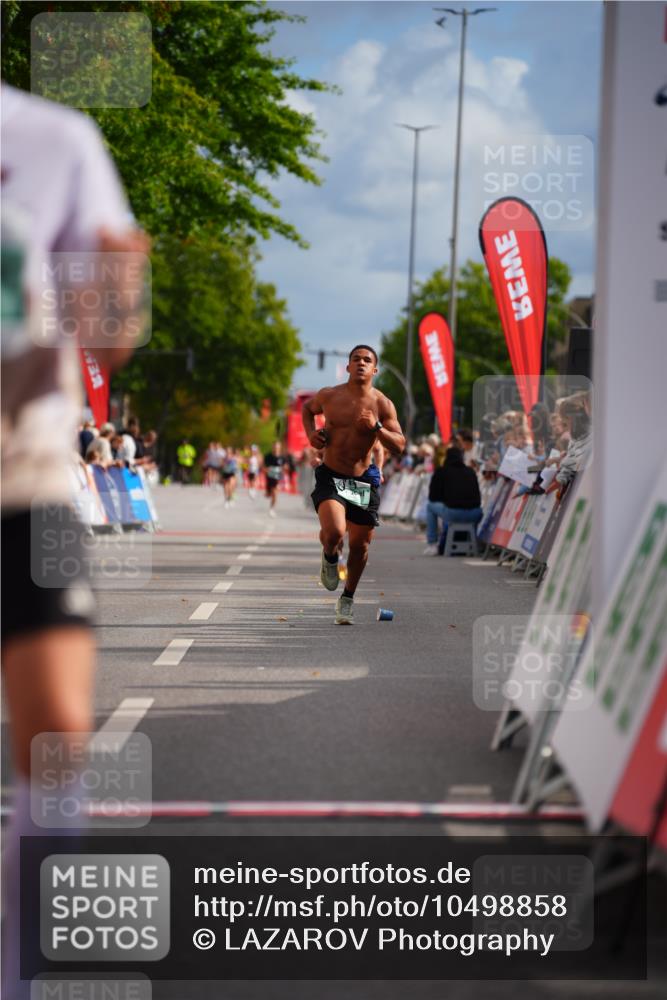 20.09.2026 - PSD Bank Halbmarathon LAZAROV Photography http://msf.ph/oto/10498858 20.09.2026 11:23:34 Ziel 3104, 3625, 4268 meine-sportfotos.de